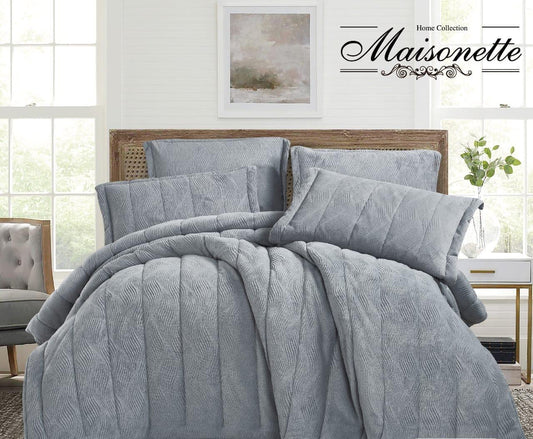 Winter quilt (coverlet) — available in Double and King sizes, fleece-lined, 3 pieces.
Includes 1 quilt and 2 pillowcases.