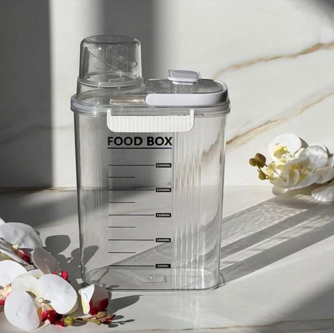 Storage Container With Measuring  Cup 2500ML