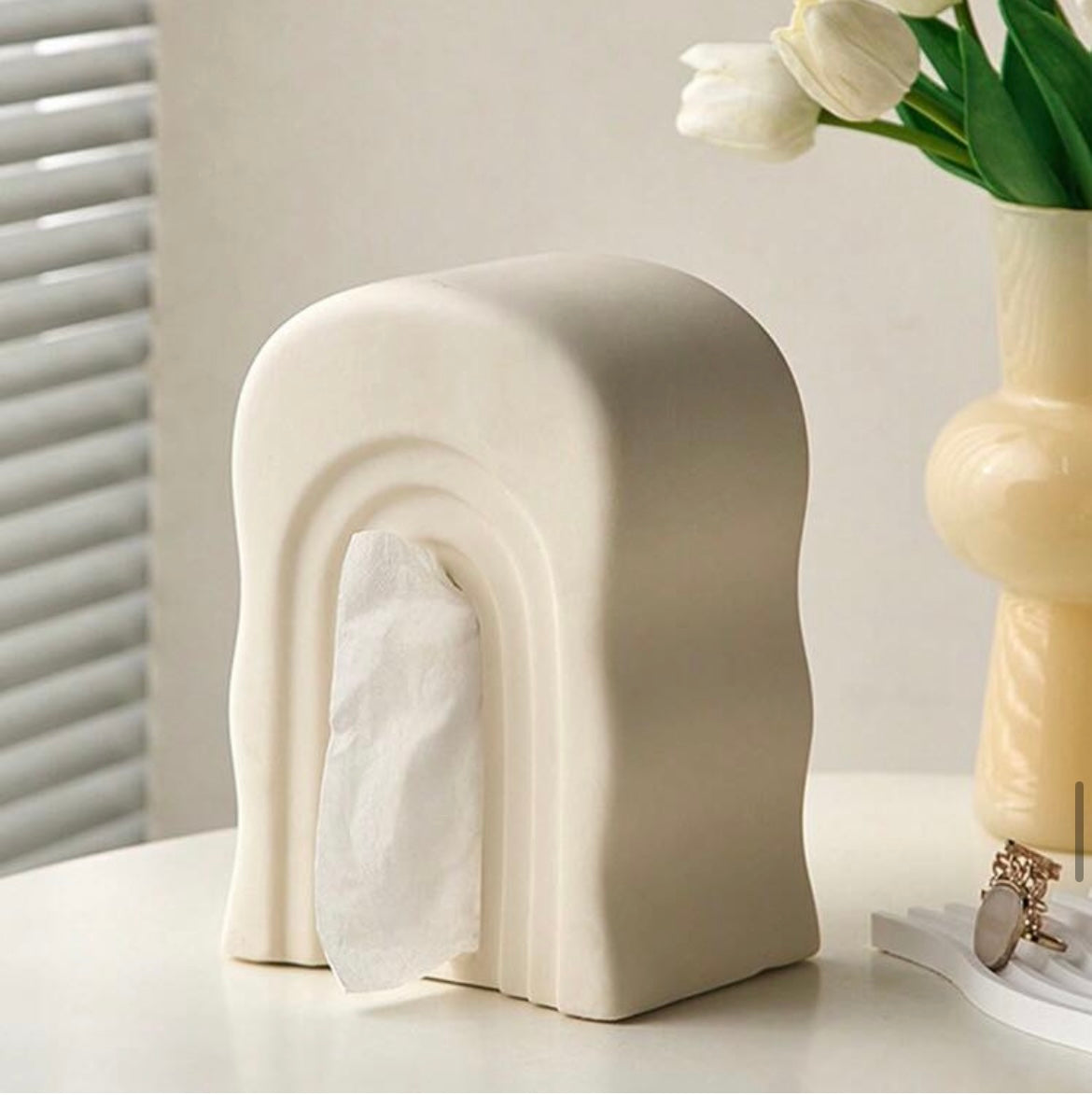 Ceramic Vertical Spiral Tissue Holder